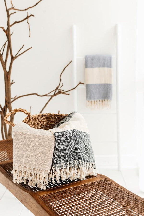 Rafine Living Handcrafted Home Goods Ancient Diamond Throw 02