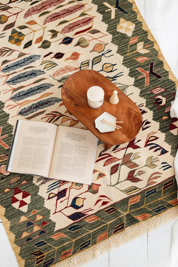 Rafine Living Handcrafted Home Goods Ushak Vintage Anatolian Rug Kilims Teppich 01